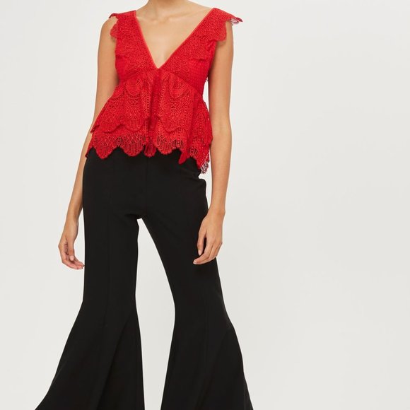 TOPSHOP Plunge Lace Peplum Top - Picture 2 of 8